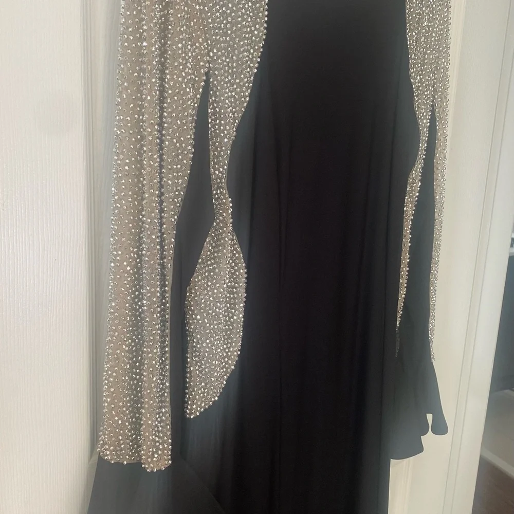 XSCAPE long colorblocked gown - Picture 2 of 7